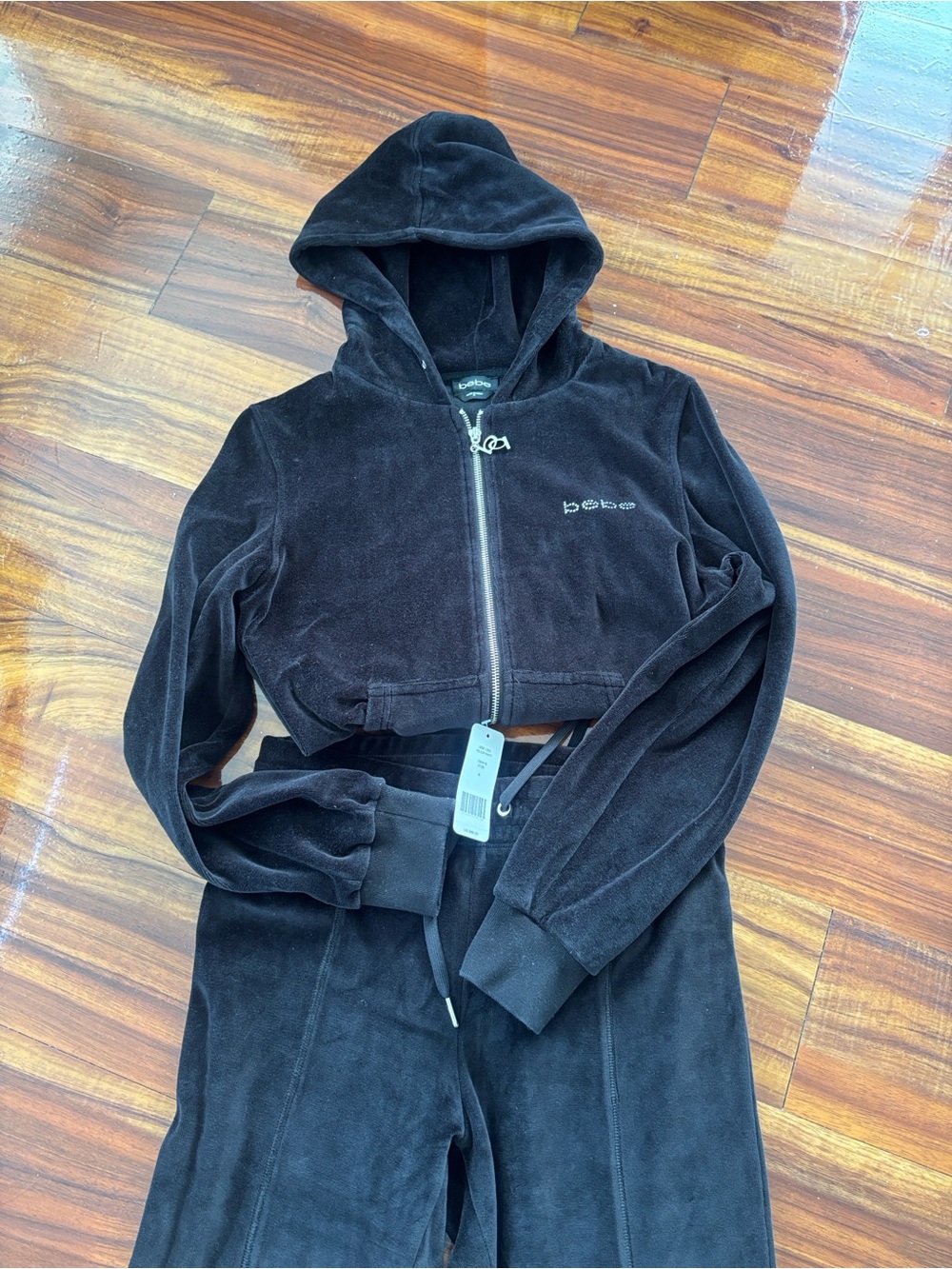 bebe Black Velour Cropped Zip Hoodie & bebe logo VELOUR PANTS